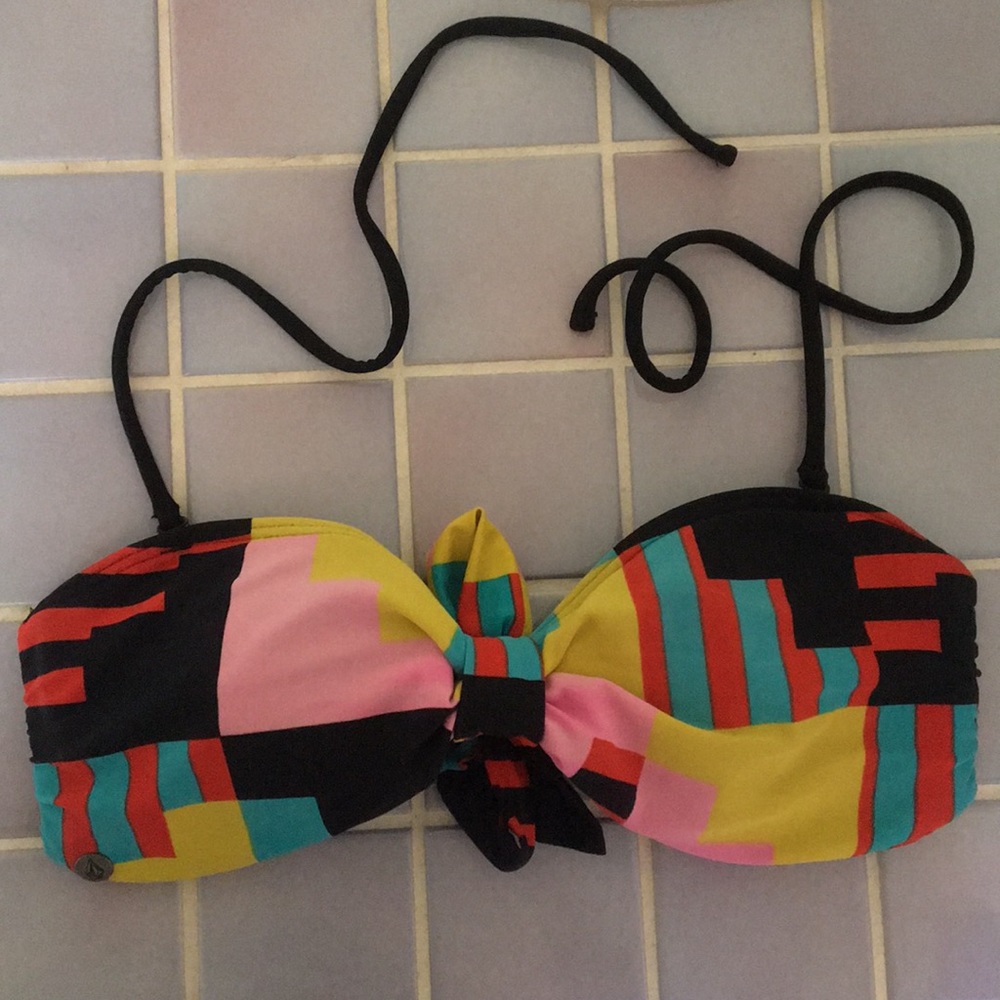 Geometric bikini top